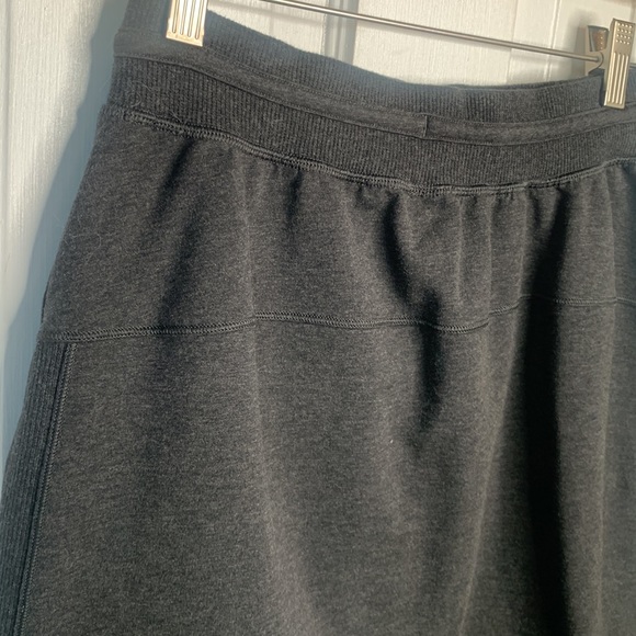 Lululemon Start Anew 21” Skirt in Heathered Black W-403 Size 6 - Picture 11 of 12